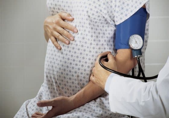 как уменьшить риск осложнения беременности