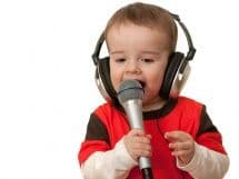 Как научить ребенка петь
