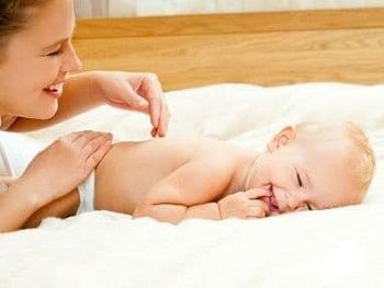 Что делать с новорожденным ребенком
