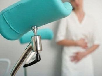 Почему подтекает моча после родов и что с этим делать?