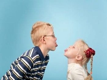 Почему дети обзываются