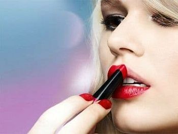 Идеальный макияж дома: как сделать его стойким и естественным